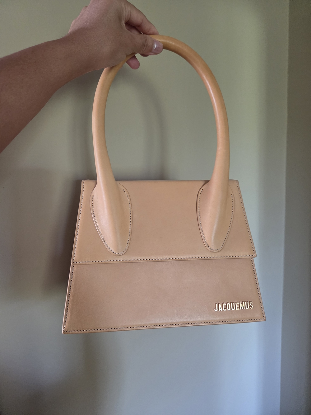 Jacquemus tan leather shoulder tote with curved handles